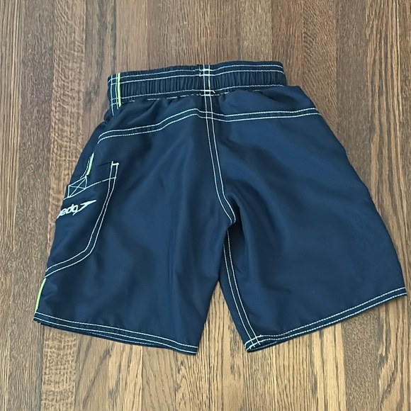 Speedo Navy Blue swim trunks boys size 4 -like new - Picture 5 of 5
